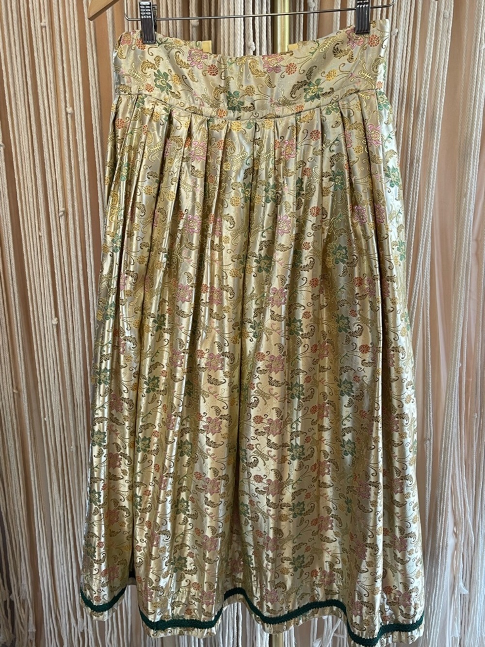 vintage brocade jacquard midi skirt floral pattern with metallic thread accents - Picture 4 of 16